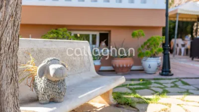 Chalet on Carrer 232 photo 7