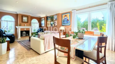 Chalet on Carrer 232 photo 8