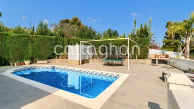 Chalet on Carrer Pi Blanc photo 3