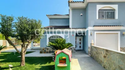 Chalet on Carrer Pi Blanc photo 5