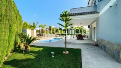 Chalet on Carrer Pi Blanc photo 60