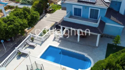 Chalet on Carrer Pi Blanc photo 6