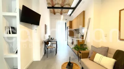 Loft en alquiler en Calle de Molina, Montolivet (Distrito Quatre Carreres. València Capital) de 1.100 €<span>/mes</span>