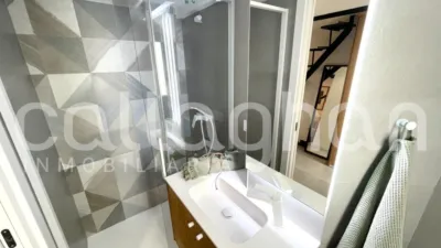 Loft en alquiler en Calle de Molina, Montolivet (Distrito Quatre Carreres. València Capital) de 1.100 €<span>/mes</span>