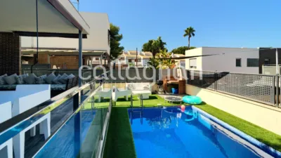 Casa pareada en alquiler en Olimar, Chiva de 2.500 €<span>/mes</span>