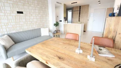 Apartment in Plaza de Campoamor photo 4