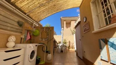 Casa adosada en venta en Calle Peña Vieja, 28, Las Filipinas-Villamartín-Canal Norte (Distrito Orihuela Costa. Orihuela) de 264.900 €