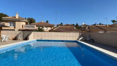 Casa adosada en venta en Calle Peña Vieja, 28, Las Filipinas-Villamartín-Canal Norte (Distrito Orihuela Costa. Orihuela) de 264.900 €