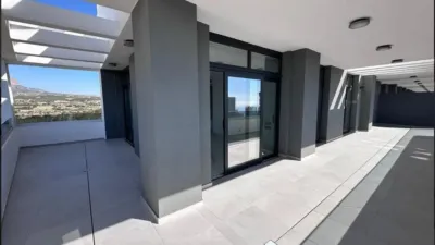Duplex penthouse on Calle Presidente Adolfo Suarez photo 5