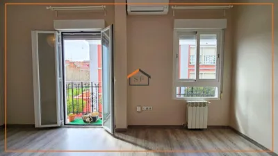 Piso en alquiler en Calle de Andalucía - Imagen 2