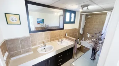 Penthouse on Carrer Viena photo 11