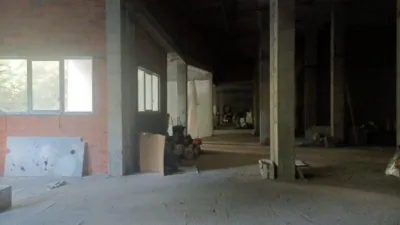 Local comercial en venta en Travesía de Cacheiras - Vista 2