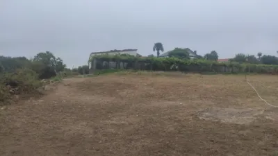 Terreno en venta en Calle Ramil - Más