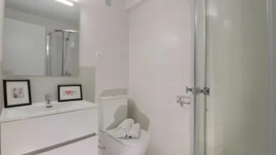 Habitación en alquiler en Calle de Pradilla, Carolinas (Distrito Pla-Carolinas. Alicante - Alacant) de 300 €<span>/mes</span>