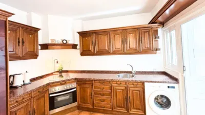 Habitación en alquiler en Calle de Ángel Lozano, Centro Tradicional (Distrito Centro-Ensanche. Alicante - Alacant) de 600 €<span>/mes</span>