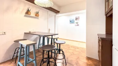Habitación en alquiler en Calle de Ángel Lozano, Centro Tradicional (Distrito Centro-Ensanche. Alicante - Alacant) de 600 €<span>/mes</span>