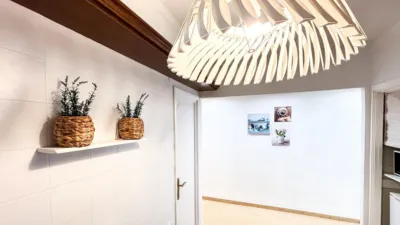 Habitación en alquiler en Calle de Ángel Lozano, Centro Tradicional (Distrito Centro-Ensanche. Alicante - Alacant) de 600 €<span>/mes</span>
