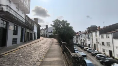 Casa – Santiago de Compostela, A Raxeira, O Outeiro - Más