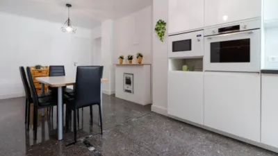 Habitación en alquiler en Calle del Garbinet, cerca de Calle de Dató Iradier, Carolinas (Distrito Pla-Carolinas. Alicante - Alacant) de 360 €<span>/mes</span>