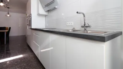 Habitación en alquiler en Calle del Garbinet, cerca de Calle de Dató Iradier, Carolinas (Distrito Pla-Carolinas. Alicante - Alacant) de 360 €<span>/mes</span>