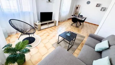 Habitación en alquiler en Calle de Antonio Maura, Pla del Bon Repòs (Distrito Pla-Carolinas. Alicante - Alacant) de 450 €<span>/mes</span>