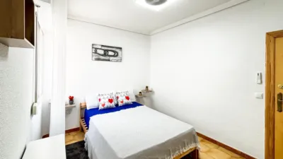 Habitación en alquiler en Calle de Antonio Maura, Pla del Bon Repòs (Distrito Pla-Carolinas. Alicante - Alacant) de 450 €<span>/mes</span>