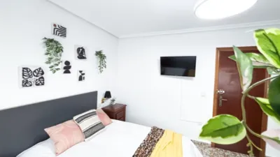Habitación en alquiler en Calle de Tabarca, Carolinas (Distrito Pla-Carolinas. Alicante - Alacant) de 500 €<span>/mes</span>