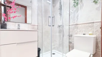 Habitación en alquiler en Calle de Tabarca, Carolinas (Distrito Pla-Carolinas. Alicante - Alacant) de 500 €<span>/mes</span>