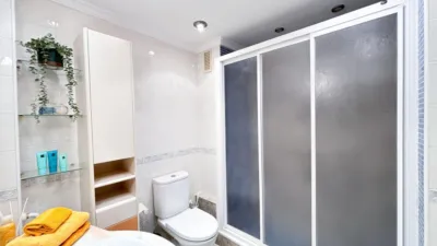 Habitación en alquiler en Calle de Tabarca, Carolinas (Distrito Pla-Carolinas. Alicante - Alacant) de 500 €<span>/mes</span>