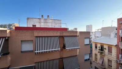 Habitación en alquiler en Calle de Tabarca, Carolinas (Distrito Pla-Carolinas. Alicante - Alacant) de 375 €<span>/mes</span>