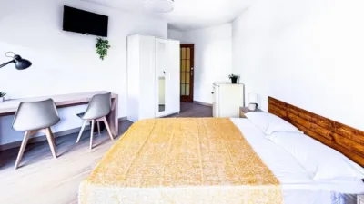 Habitación en alquiler en Calle del Ingeniero Sanchiz Pujalte, Campoamor (Distrito Campoamor-Altozano. Alicante - Alacant) de 390 €<span>/mes</span>