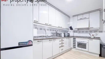 Habitación en alquiler en Avenida de Jijona, Carolinas (Distrito Pla-Carolinas. Alicante - Alacant) de 340 €<span>/mes</span>