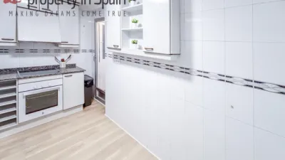 Habitación en alquiler en Avenida de Jijona, Carolinas (Distrito Pla-Carolinas. Alicante - Alacant) de 340 €<span>/mes</span>