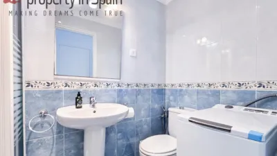 Habitación en alquiler en Calle del Pintor Pedro Camacho, Orgegia (Distrito Garbinet-Vistahermosa. Alicante - Alacant) de 300 €<span>/mes</span>