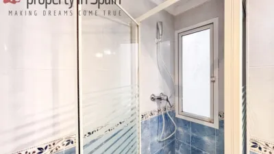 Habitación en alquiler en Calle del Pintor Pedro Camacho, Orgegia (Distrito Garbinet-Vistahermosa. Alicante - Alacant) de 300 €<span>/mes</span>