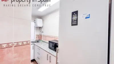 Habitación en alquiler en Calle del Pintor Pedro Camacho, Orgegia (Distrito Garbinet-Vistahermosa. Alicante - Alacant) de 300 €<span>/mes</span>