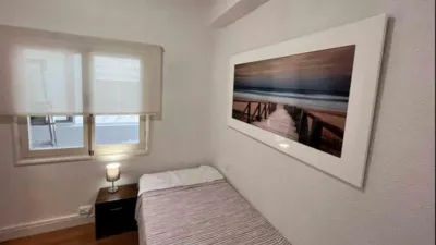 Apartment on Calle de Martínez de Velasco photo 8