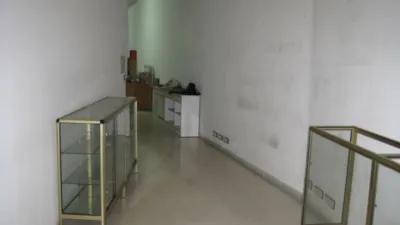 Local comercial en alquiler en Calle de Hórreo, cerca de Rúa do Doutor Teixeiro - Vista 3