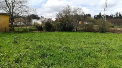 Terreno en venta en Santiago de Compostela - Más