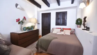 Chalet on Calle del Deán, Zaragoza photo 17