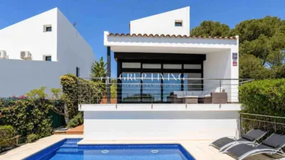 House on Passeig del Miramar photo 3
