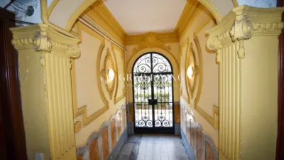 Apartment in Centre photo 2