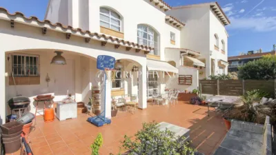 Terraced House in Ametllers-Poble Sec-Ca Lantoniet photo 3