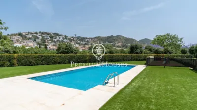 Apartment on Carrer de Victor Berbegal photo 35