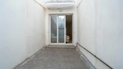 House in Centre photo 32