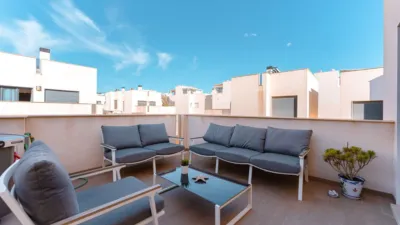Casa on Carrer César Mateo Cid photo 36
