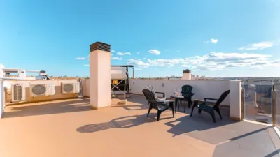 Casa on Carrer César Mateo Cid photo 39