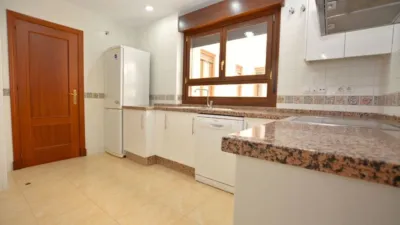 Ático en alquiler en Calle de Clara Campoamor, Santa Eufemia (Tomares) de 1.100 €<span>/mes</span>
