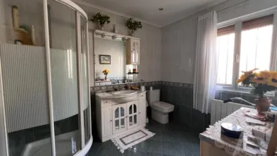 Chalet en venta en Calle de Castilla, Kukullaga (Etxebarri) de 360.000 €