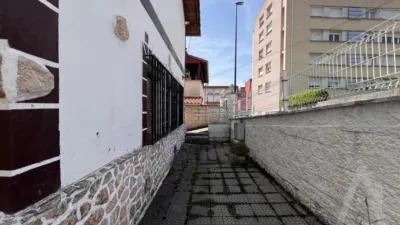 Chalet en venta en Calle de Castilla, Kukullaga (Etxebarri) de 360.000 €